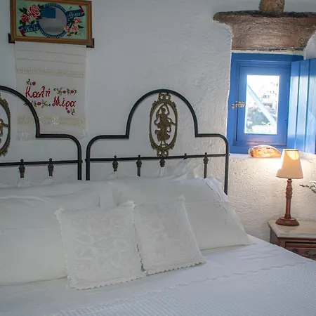 Leros Windmills Pandéli